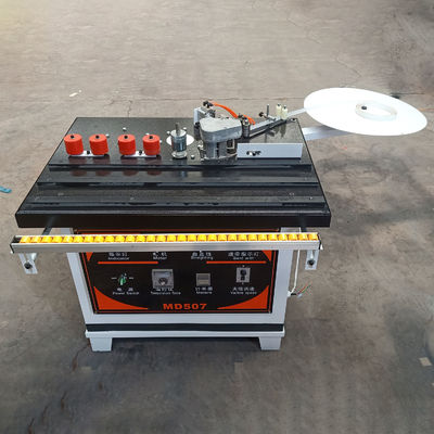 50 mm di larghezza di taglio efficace Curve Edge Banding Machine per la linea di produzione di lavorazione del legno