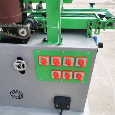 Macchina di levigatura automatica avanzata a blocchi di legno a quattro lati con rullo a doppia pressione