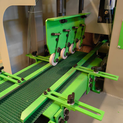Macchina di levigatura a quattro lati PMS8130 con lucidatura a spazzola e motori da 4 kW*4