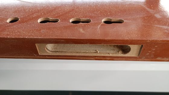 Macchina avanzata per la perforazione della cerniera a chiusura di porte CNC con servomotore da 750W x3
