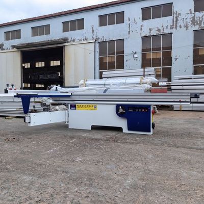 5.5 KW Potenza del motore principale Serratura a tavolo scorrevole per Max. Lunghezza del pezzo 3200mm