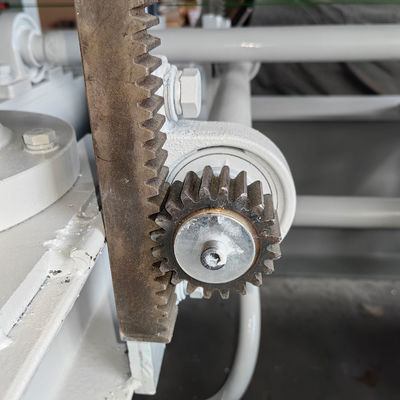 Pressa a caldo idraulica a due strati per la lavorazione del legno da 120 tonnellate con riscaldamento elettrico e olio termico