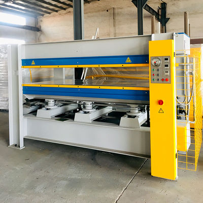 Negozi di materiali da costruzione MDF Melamina Porta Skin Making Machine Hydraulic Hot Press Machine