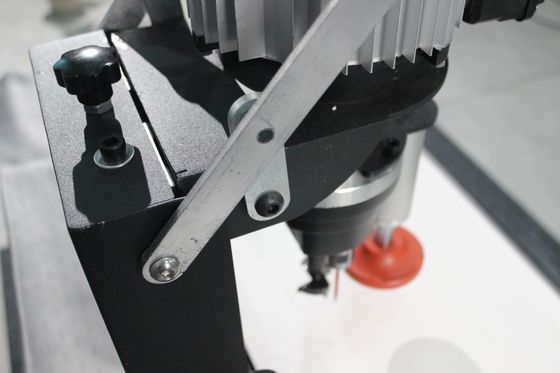 Macchina portatile per la trivellazione di fori a cerniera per la trivellazione a profondità da 0 a 40 mm in officina di falegnameria