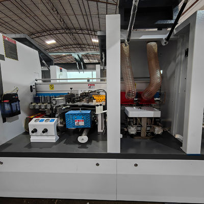 15 m/min Velocità di alimentazione del pannello macchina automatica ad alta velocità per l'elaborazione di nastri per cartoni stratificati