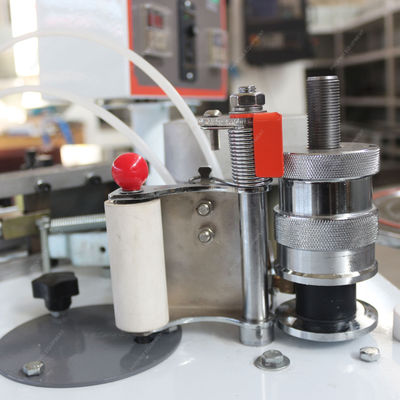 10.8m/min Velocità di alimentazione del pannello Macchina di bandaggio CNC per piccoli prodotti in legno