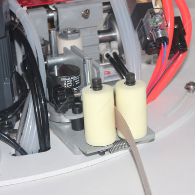 Macchina per la bandazione del bordo dell'arco completamente automatica con velocità di 12 m/min e braccio pieghevole flessibile