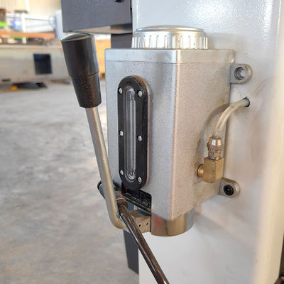 Macchine avanzate per la lavorazione del legno sega a pannello CNC con recinzione automatica e tavolo scorrevole