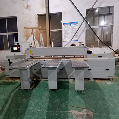 Attrezzature per la lavorazione del legno Seghe CNC automatiche in ferro con 5200mm*3900mm*1700mm Specifiche