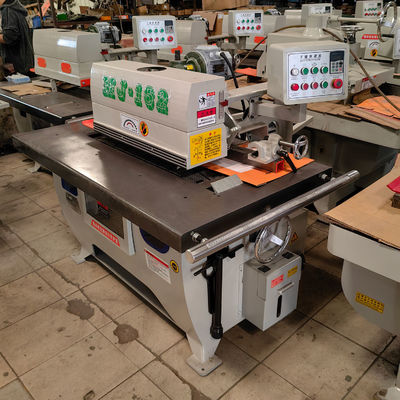 Azienda pubblicitaria beneficia di una macchina per tagliare il legno a lama di sega da 50,8 mm