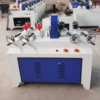 1160*650*1090mm Dimensione Legnoperazione Macchina a bastoncino rotondo per la lavorazione Diametro 15-60mm