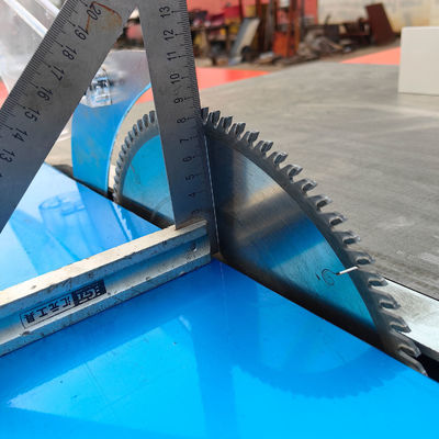 2300 mm lunghezza del tavolo scorrevole seghe a pannello ad alta precisione per la lavorazione del legno