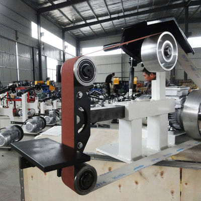 Potenza 2.2kW Industrial Belt Grinder Machine per operazioni di levigatura e lucidatura