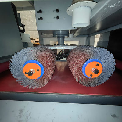 Macchine di debburring automatico per l'arrotondamento dei bordi e la rimozione degli ossidi