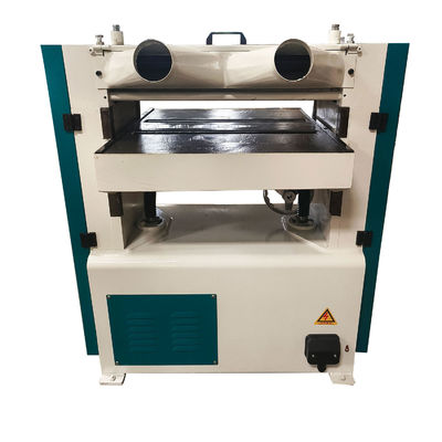 Macchina di pianificazione a lato singolo in legno Min. Spessore di pianificazione 8 mm Voltaggio 380V 50Hz 3 fasi