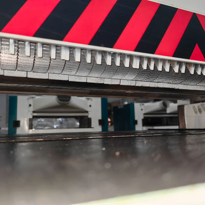 MB106 Alta efficienza Spessore automatico di piastre per lavorazione del legno da 4 kW