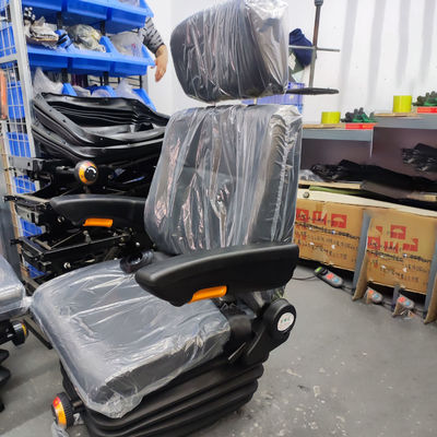 Sedile del conducente del veicolo per motori con materiale in PVC e poggiatesta a tre marce regolabile