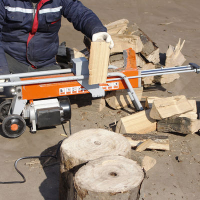 Splitter automatico di legno da 8 tonnellate per la casa Max. Tonnellate 8 tonnellate Diametro di taglio 50-400mm