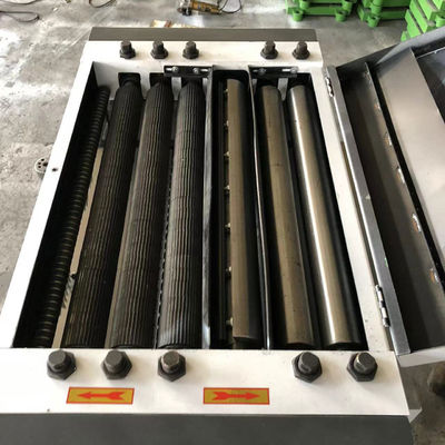 Macchina elettrica per pianificazione dello spessore del legno Pianificatore a doppio lato ad alta velocità per la lavorazione del legno