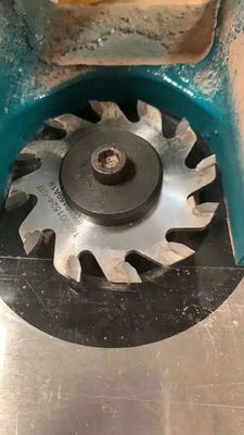La fresatrice a fusione scorrevole da 150 kg è lo strumento perfetto per i professionisti del legname
