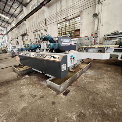 Voltaggio 380V/50Hz/3P Glass Double Edger Machine per la rettifica e la lucidatura a 1-8m/min