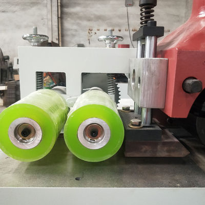 Macchine per la produzione di linee di legno decorative nell'industria del mobile