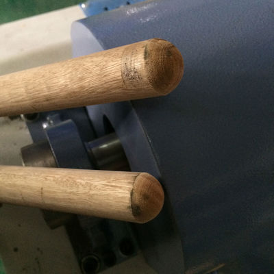 Personalizzabile 1200-1350mm Rod di legno rotondo End thread formando manico Cutter Machine