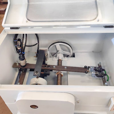 Macchina di taglio di denti di bastoncino di legno completamente automatica con passo a vite di 4,3 mm