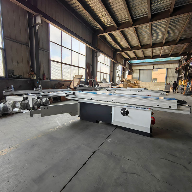 MJ3200 Macchina per seghe a tavolo scorrevole elettronica con potenza di 5,5 kW e peso di 780 kg