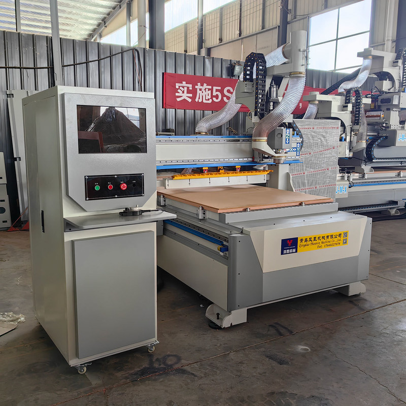 9KW Spindle Motor Power Legnografia Cnc Wood Router Machine per il taglio di mobili in compensato