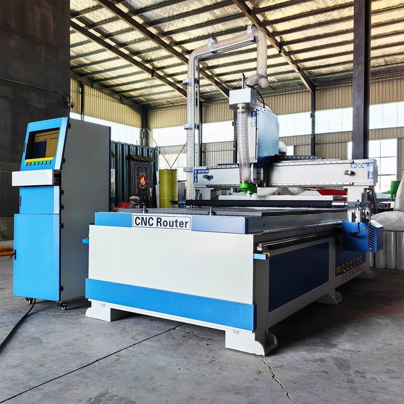 Alta precisione 4 assi 3 assi Legno CNC Router Machine per taglio incisione Perforazione