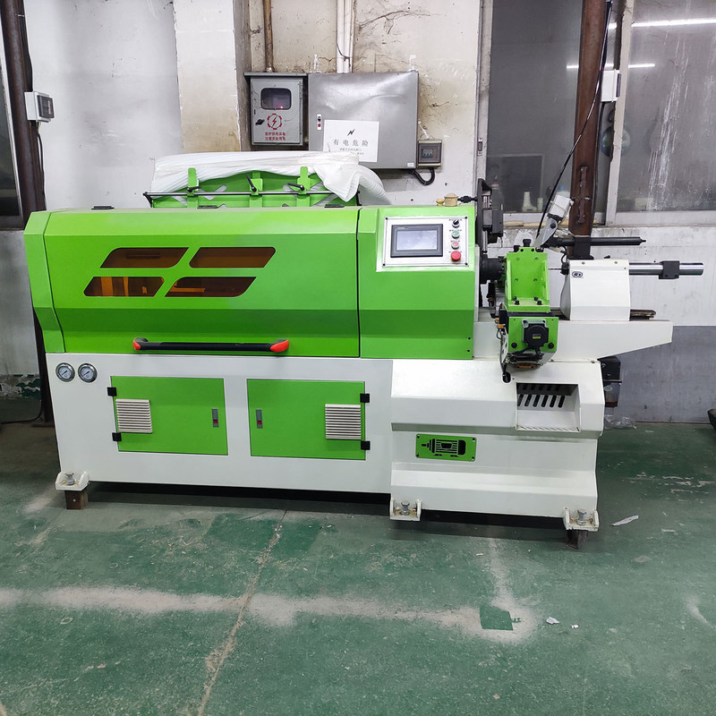 Macchina di tornitura per tornitura in legno CNC versatile con lunghezza di tornitura massima 750 mm