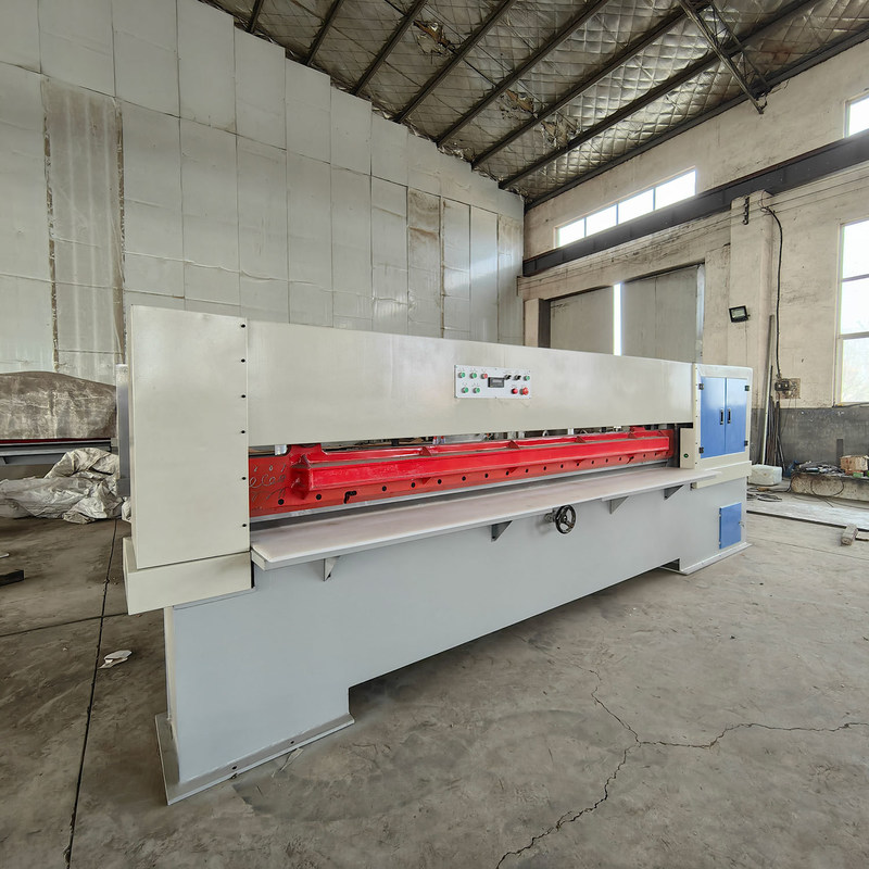 Macchina per il taglio di pannelli di legno con progettazione pesante e funzione automatica MJB318